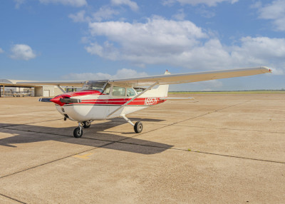 1975 Cessna 172M Skyhawk: 