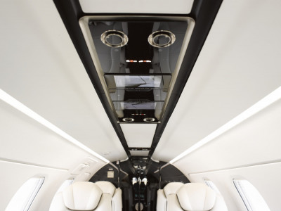 2021 Embraer Phenom 300E: 