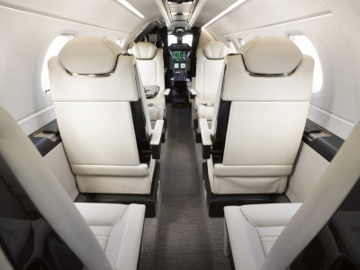 2021 Embraer Phenom 300E: 
