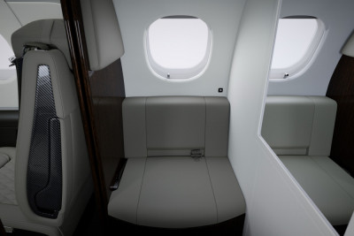 2025 Embraer Phenom 300E: 
