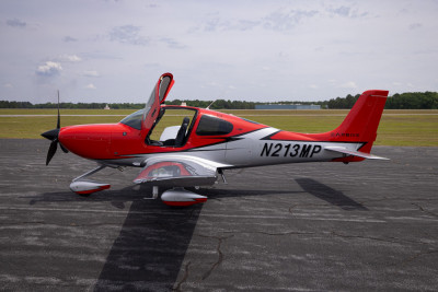 2021 Cirrus SR22 GTS: 