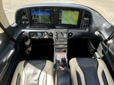 2012 Cirrus SR22 G3: 