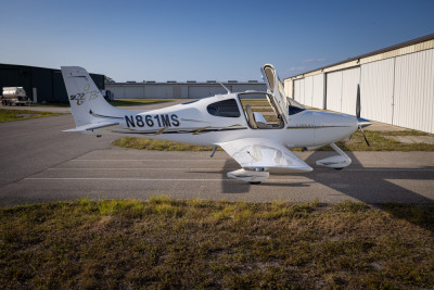 2006 Cirrus SR22 GTS: 