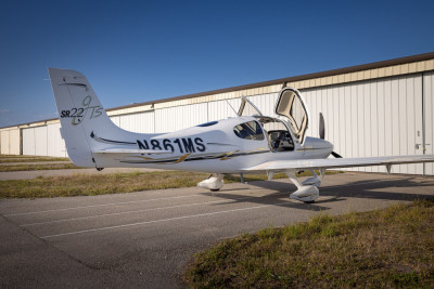 2006 Cirrus SR22 GTS: 