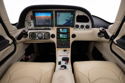 2006 Cirrus SR22 GTS: 