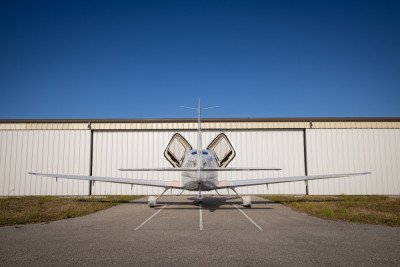 2006 Cirrus SR22 GTS: 