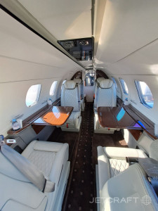 2019 Embraer Phenom 300E: 