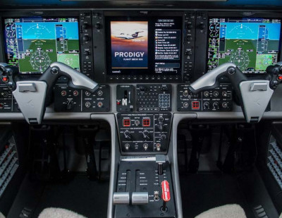 2015 Embraer Phenom 100E: 
