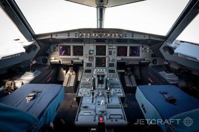 2007 Airbus A318 Elite: 