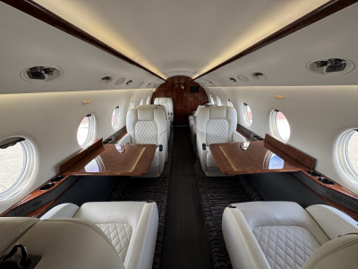 2007 Gulfstream G200: Forward Club w/ Fold Out Tables