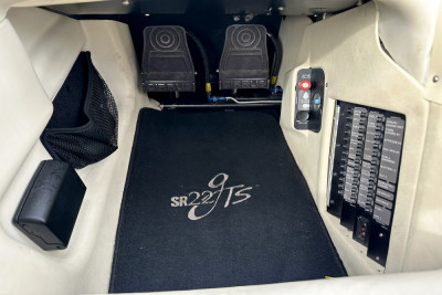 2006 Cirrus SR22 GTS: 