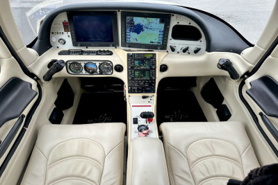 2006 Cirrus SR22 GTS: 
