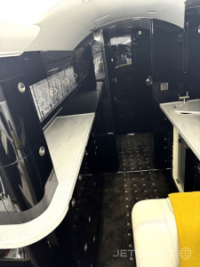 2003 Gulfstream G300: 