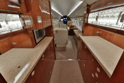 2011 Gulfstream G450: 