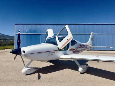 2004 Cirrus SR22 G2: 