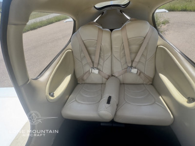 2004 Cirrus SR22 G2: 