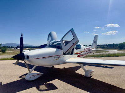 2004 Cirrus SR22 G2: 