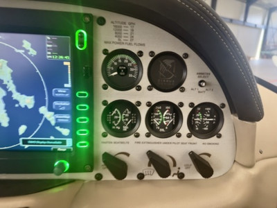 2004 Cirrus SR22 G2: 