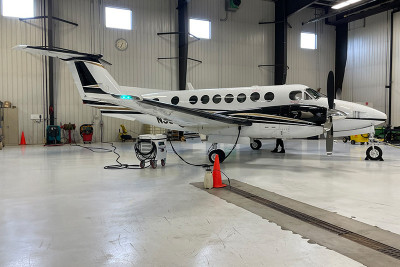 2008 Beechcraft King Air 350: FL-0610 Exterior