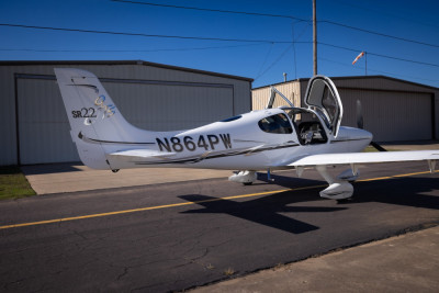 2006 Cirrus SR22 GTS: 