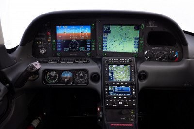 2006 Cirrus SR22 GTS: 