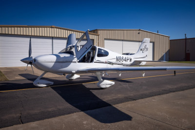 2006 Cirrus SR22 GTS: 