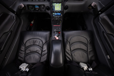 2006 Cirrus SR22 GTS: 