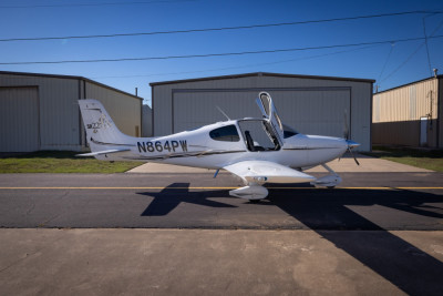 2006 Cirrus SR22 GTS: 