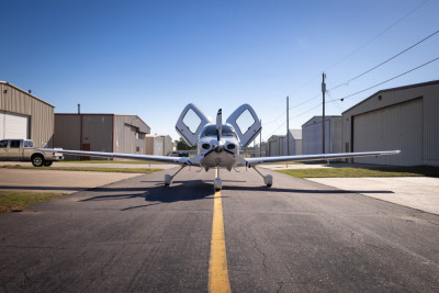 2006 Cirrus SR22 GTS: 