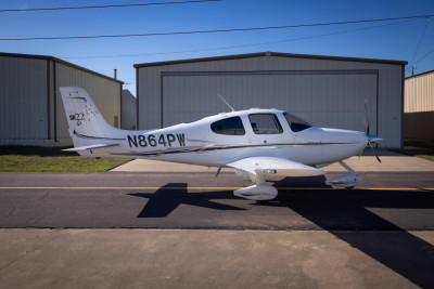 2006 Cirrus SR22 GTS: 