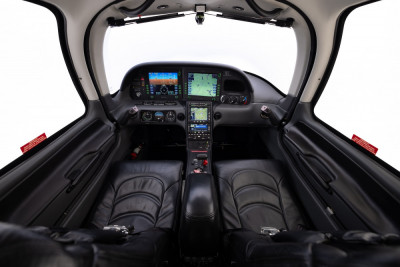 2006 Cirrus SR22 GTS: 