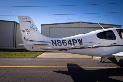2006 Cirrus SR22 GTS: 