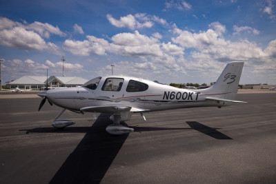 2008 Cirrus SR22 G3 GTS: 