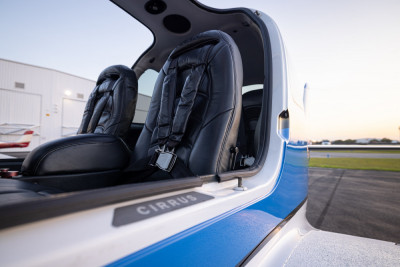 2007 Cirrus SR22 GTS: 
