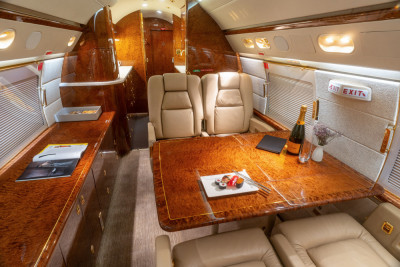 2001 Gulfstream G-V: Aft Cabin Set Up