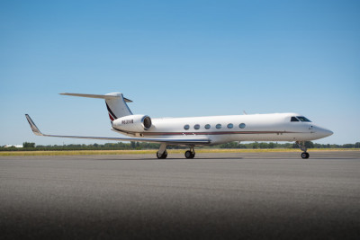 2001 Gulfstream G-V: Exterior