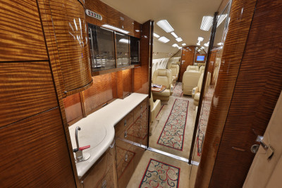 2000 Dassault Falcon 2000: 