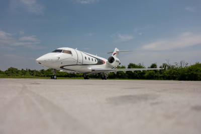 1999 Bombardier Challenger 604: 