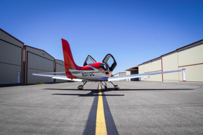 2023 Cirrus SR22T G6 GTS: 