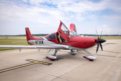 2023 Cirrus SR22T G6 GTS: 