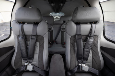 2025 Cirrus SR22: 