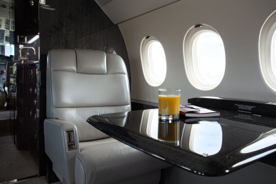 2010 Dassault Falcon 2000LX: 