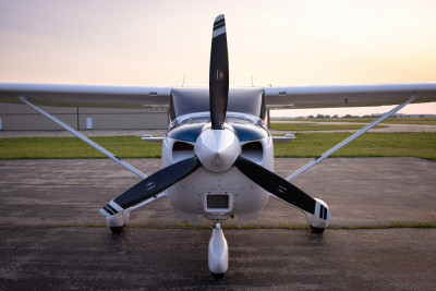 1999 Cessna 182S Skylane: 