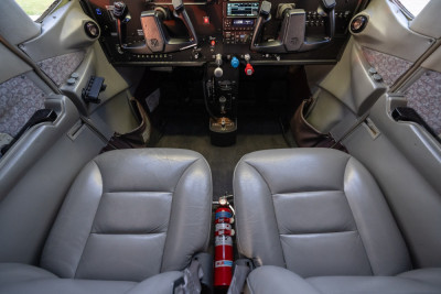 1999 Cessna 182S Skylane: 