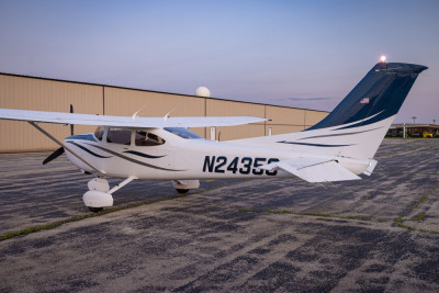 1999 Cessna 182S Skylane: 