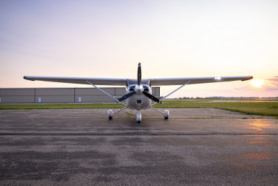 1999 Cessna 182S Skylane: 