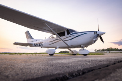 1999 Cessna 182S Skylane: 