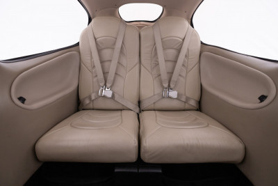 2004 Cirrus SR22 G2: 