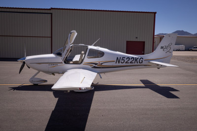 2004 Cirrus SR22 G2: 
