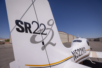 2004 Cirrus SR22 G2: 